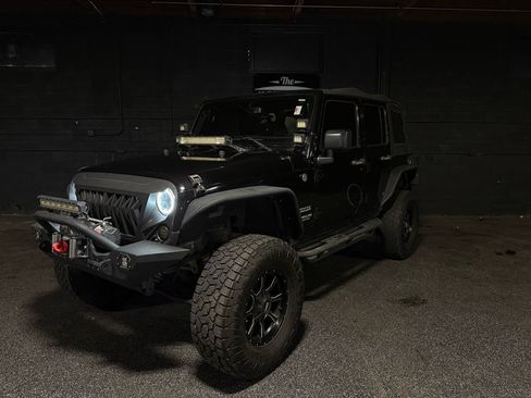 Used 2015 Jeep Wrangler Unlimited Sport w/ Quick Order Package 24S AWD/4WD image 1