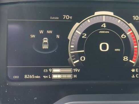 Used 2025 Toyota Tundra Limited AWD/4WD image 11