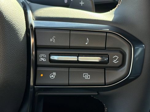 New 2026 GMC Yukon XL AT4 w/ AT4 Premium Package image 22