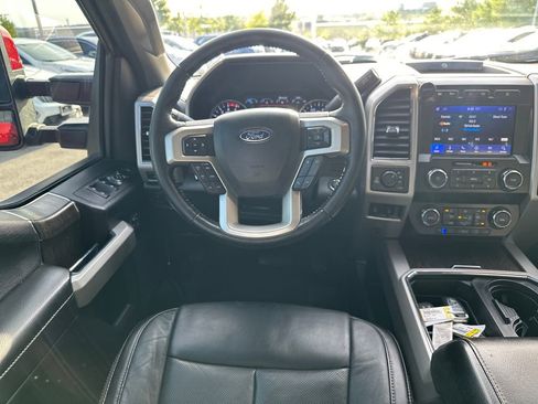 Used 2020 Ford F250 Lariat w/ Lariat Ultimate Package AWD/4WD image 32