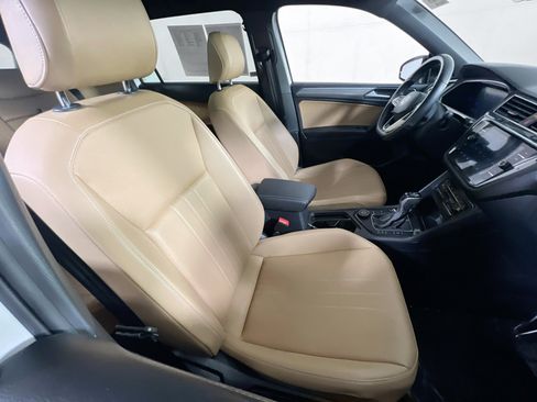 Used 2022 Volkswagen Tiguan SE R-Line image 27