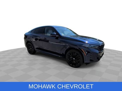 Used 2026 BMW X6 xDrive40i w/ Premium Package AWD/4WD image 2