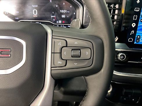 Used 2025 GMC Sierra 1500 SLT AWD/4WD image 24