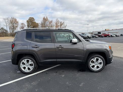 Used 2016 Jeep Renegade Limited image 5