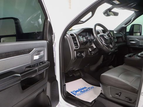 Used 2023 RAM 2500 Big Horn w/ Cold Weather Group image 3