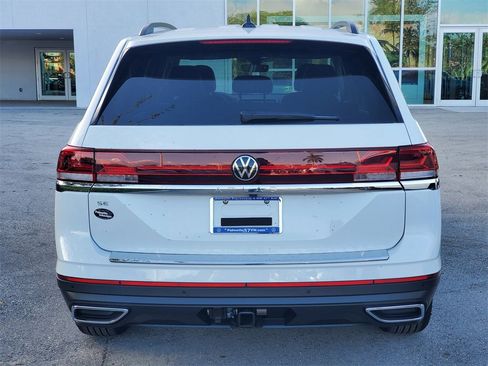 New 2026 Volkswagen Atlas SE image 4