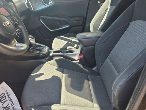 Used 2021 Kia Soul S FWD image 9