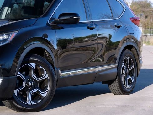 Used 2018 Honda CR-V Touring image 9
