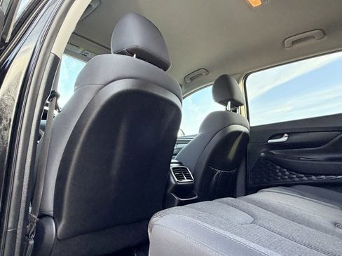 Used 2019 Hyundai Santa Fe SEL image 17