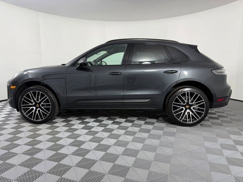 New 2026 Porsche Macan image 2