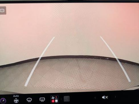 Used 2023 Tesla Model Y Long Range AWD/4WD image 29