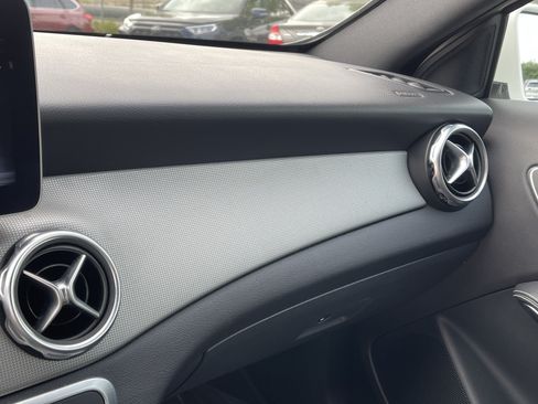 Used 2020 Mercedes-Benz GLA 250 image 24