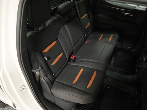 New 2026 GMC Sierra 1500 AT4 w/ AT4 Premium Package image 12