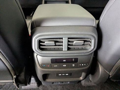 Used 2024 Honda Pilot EX-L image 16