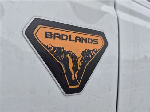 Used 2022 Ford Bronco Badlands AWD/4WD image 9