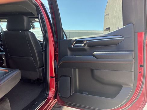 Used 2024 GMC Sierra 1500 AT4 w/ AT4 Premium Package AWD/4WD image 11