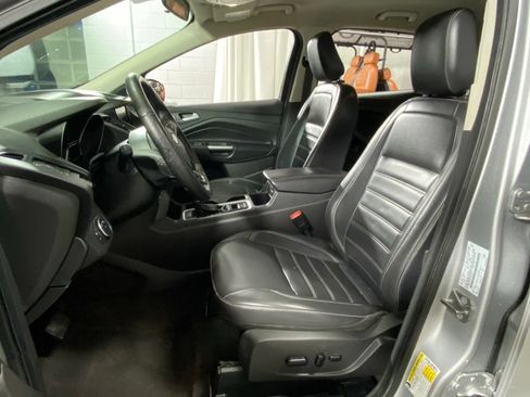 Used 2019 Ford Escape SEL AWD/4WD image 16