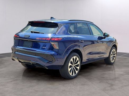 New 2026 Audi Q3 quattro 2.0T AWD/4WD image 3