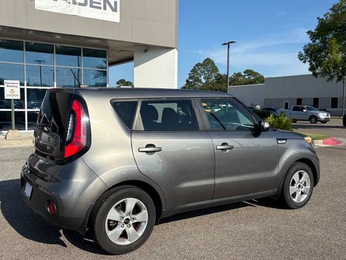 Used 2018 Kia Soul FWD image 7