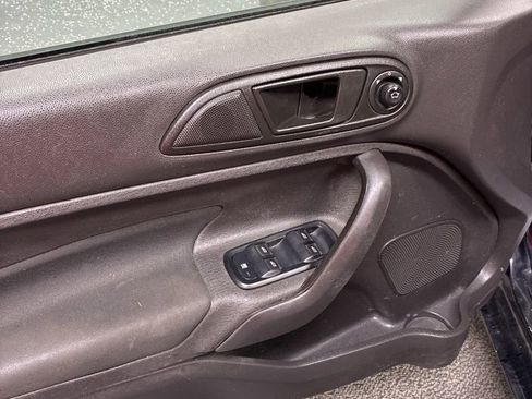 Used 2019 Ford Fiesta SE image 11