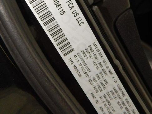 Used 2020 Jeep Grand Cherokee SRT image 16