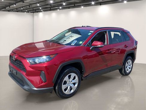 Used 2019 Toyota RAV4 LE w/ Carpet Mat Package AWD/4WD image 3