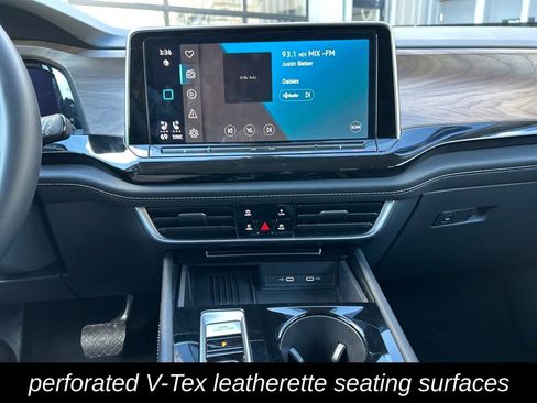 Used 2025 Volkswagen Atlas SE AWD/4WD image 18