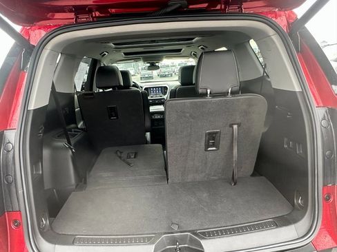 Used 2022 GMC Acadia SLT w/ Technology Package image 14