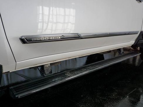 Used 2024 Chevrolet Silverado 2500 High Country w/ High Country Premium Package image 11