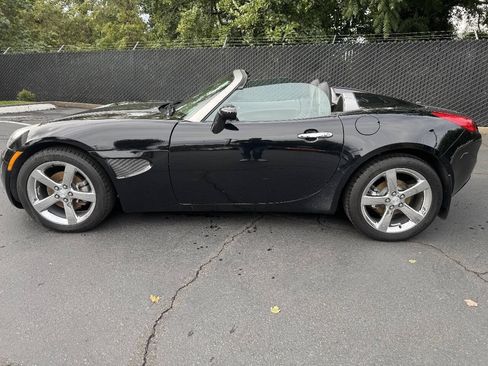 Used 2007 Pontiac Solstice Convertible w/ Premium Package RWD image 2
