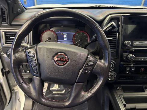 Used 2023 Nissan Titan PRO-4X w/ Pro-4x Convenience Package AWD/4WD image 15