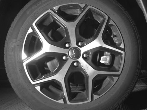 Used 2025 Jeep Compass Limited image 13