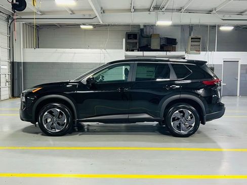 New 2026 Nissan Rogue SV FWD image 12