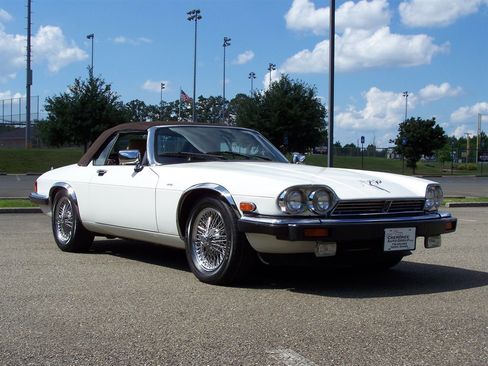 Used 1989 Jaguar XJS V12 Convertible image 3
