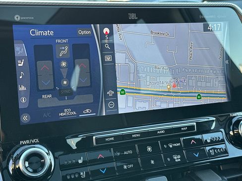 Used 2022 Toyota Highlander Platinum image 25