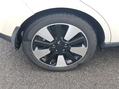 Used 2015 Kia Soul ! w/ Sun & Sound Package image 40