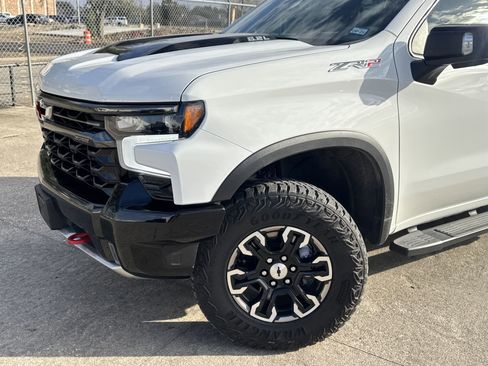 Used 2024 Chevrolet Silverado 1500 ZR2 w/ Technology Package image 2
