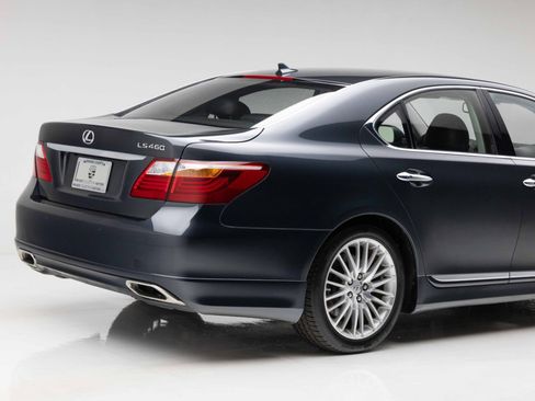 Used 2011 Lexus LS 460 w/ Sport Pkg RWD image 37