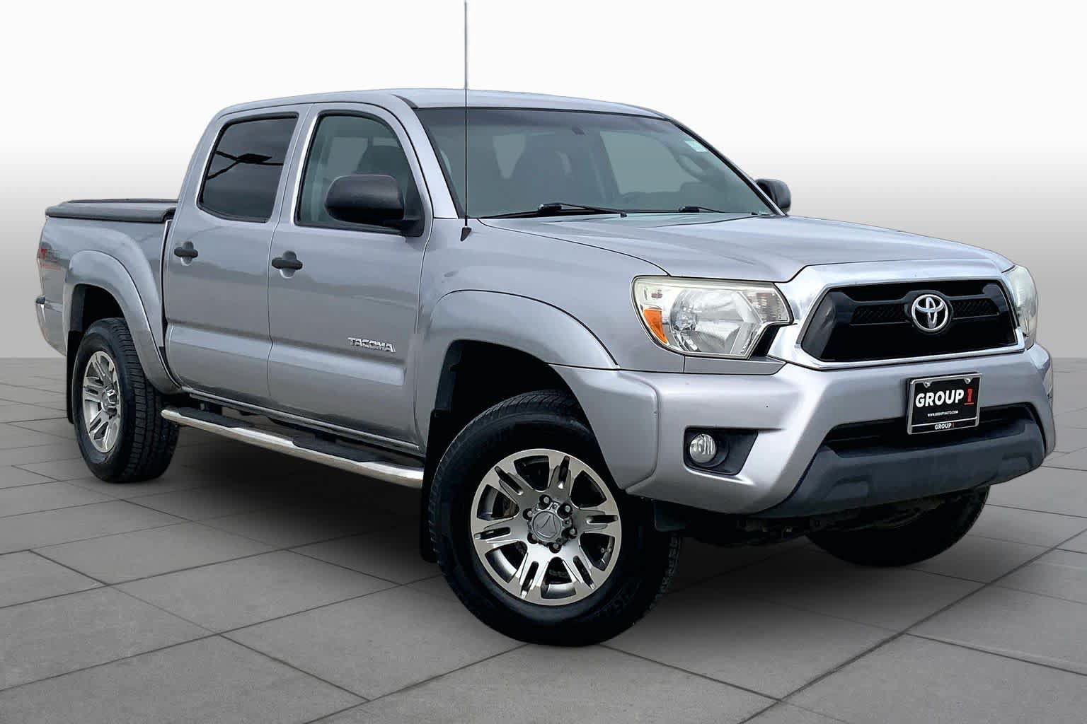 Used 2015 Toyota Tacoma PreRunner w/ SR5 Package RWD image 3