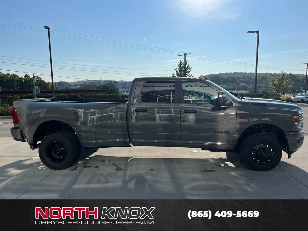 New 2027 RAM 3500 Big Horn AWD/4WD image 22