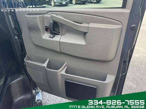 Used 2018 Chevrolet Express 2500 image 32