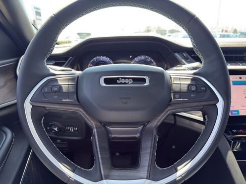 New 2026 Jeep Grand Cherokee L Limited AWD/4WD image 16