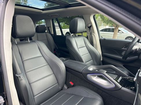 Used 2023 Mercedes-Benz GLS 450 4MATIC image 43