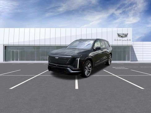 Certified 2026 Cadillac Vistiq Platinum w/ LPO, Floor Liner Package AWD/4WD image 6