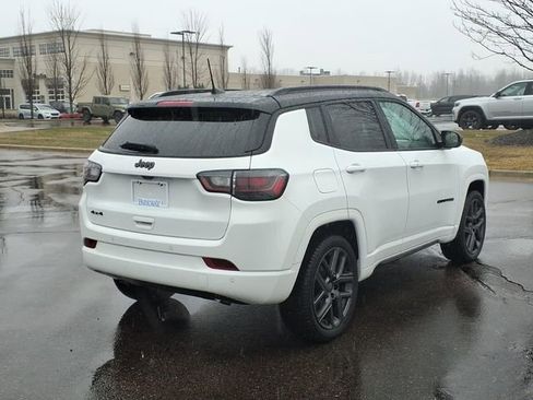 Used 2024 Jeep Compass Limited w/ High Altitude Package image 4