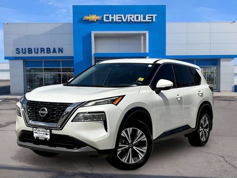 Used 2022 Nissan Rogue SV FWD image 1