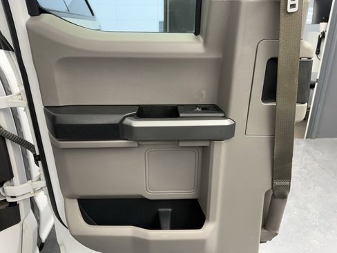 Used 2017 Ford F150 XLT w/ Equipment Group 301A Mid image 42