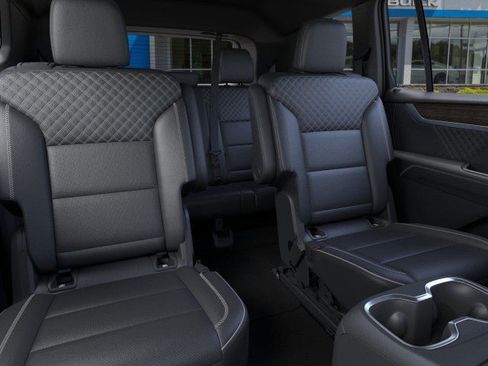 New 2026 GMC Acadia Denali w/ Super Cruise Package image 17