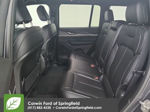 Used 2025 Jeep Grand Cherokee Limited w/ Trailer Tow Package image 29