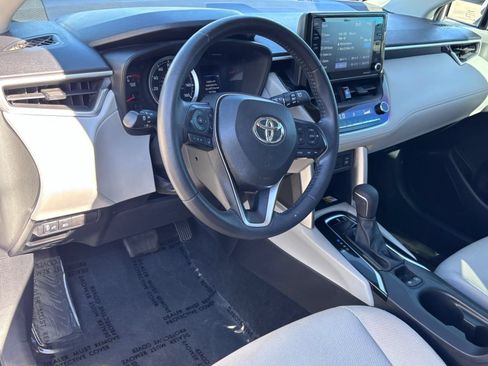 Used 2022 Toyota Corolla Cross LE w/ Black Badges Package (TMS) FWD image 17